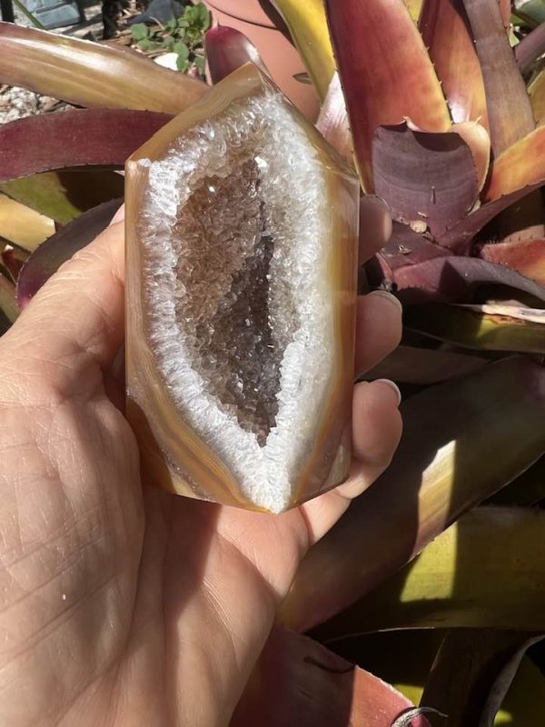 Agate cave